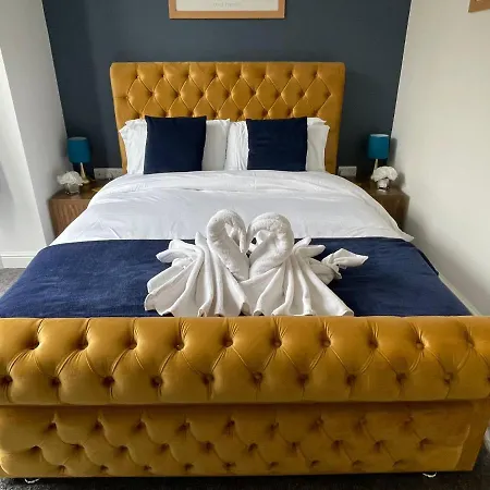 Oliver Wests Beautiful 1 Bedroom Retreat