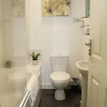 Oliver Wests Beautiful 1 Bedroom Retreat Apartment *