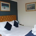 Oliver Wests Beautiful 1 Bedroom Retreat