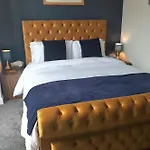 Oliver Wests Beautiful 1 Bedroom Retreat