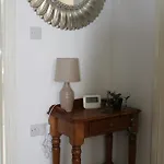 Apartament Oliver Wests Beautiful 1 Bedroom Retreat Scarborough