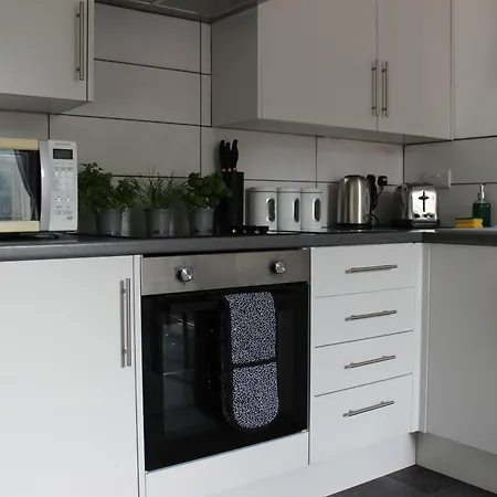 Oliver Wests Beautiful 1 Bedroom Retreat Apartment