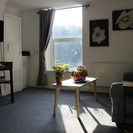 Oliver Wests Beautiful 1 Bedroom Retreat סקארבורו