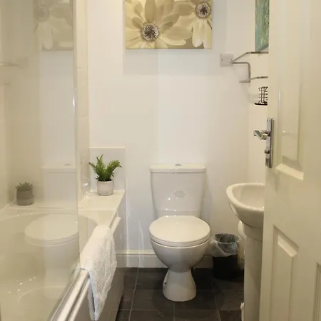 Oliver Wests Beautiful 1 Bedroom Retreat דירה *