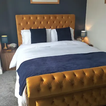 Oliver Wests Beautiful 1 Bedroom Retreat