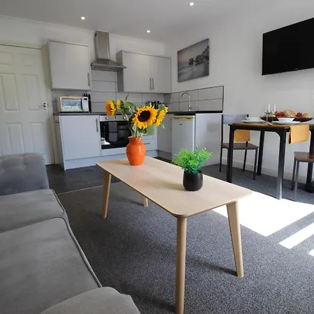 Oliver Wests Beautiful 1 Bedroom Retreat