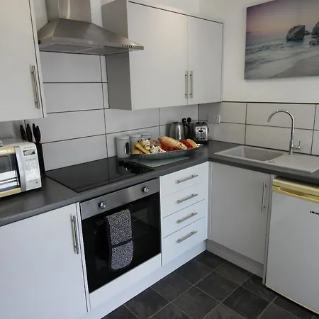 Oliver Wests Beautiful 1 Bedroom Retreat *
