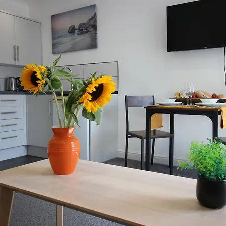 Oliver Wests Beautiful 1 Bedroom Retreat דירה סקארבורו