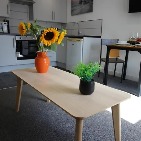 Oliver Wests Beautiful 1 Bedroom Retreat דירה *