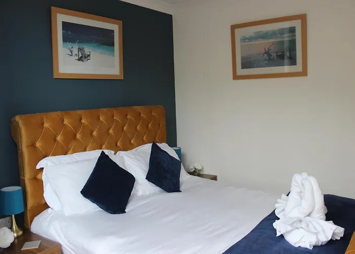 Oliver Wests Beautiful 1 Bedroom Retreat