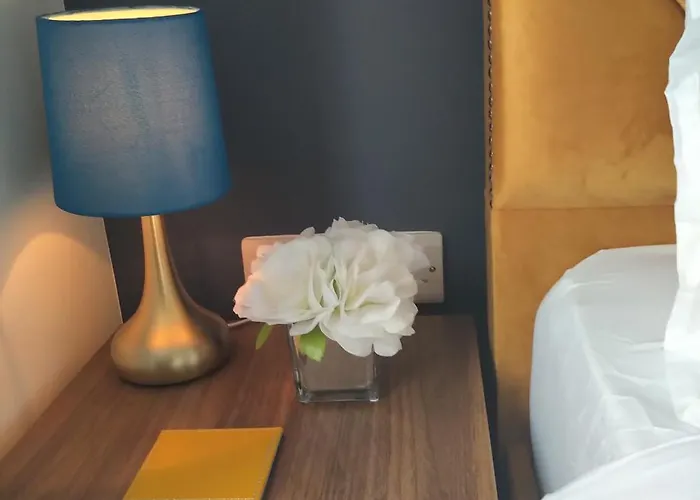 Lägenhet Oliver Wests Beautiful 1 Bedroom Retreat *